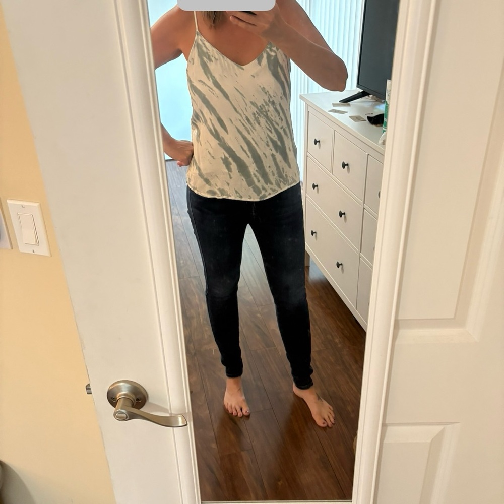 Grey and white printed tank top